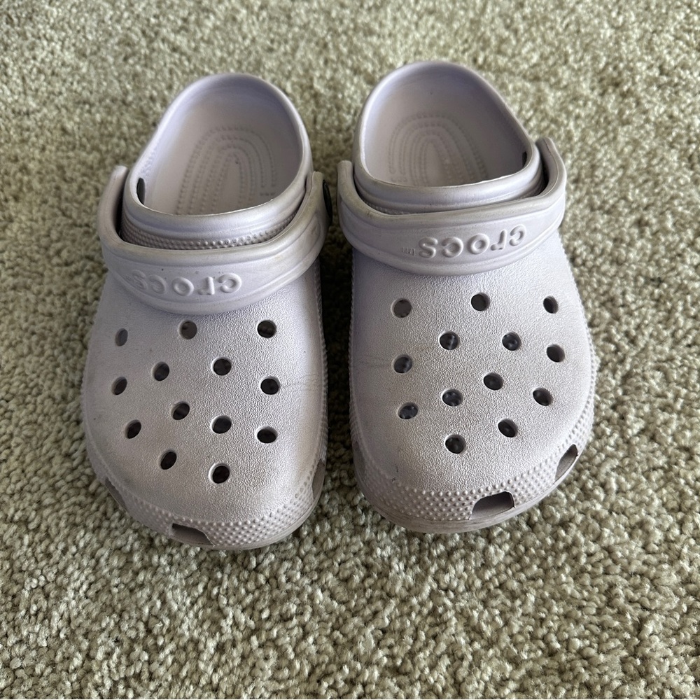 CROCS— Purple crocs - Picture 6 of 6